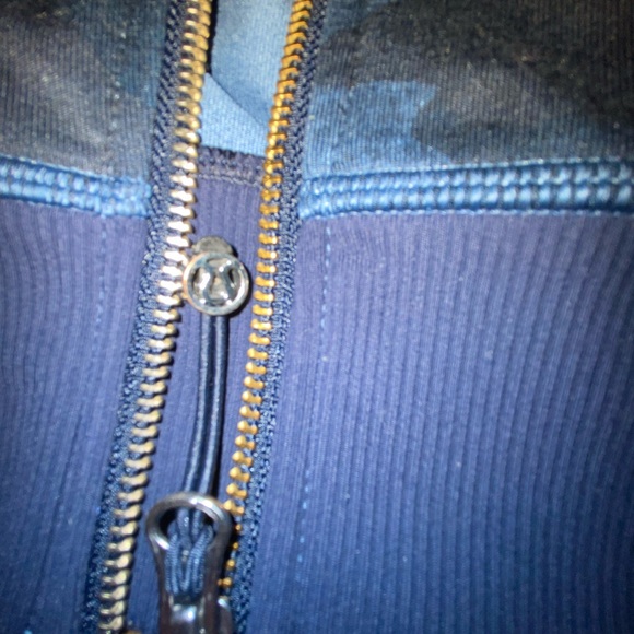 Lululemon Namaskar Hoodie
Heathered Texture Lotus Camo Oil Slick Blue / Inkwell - Picture 4 of 5